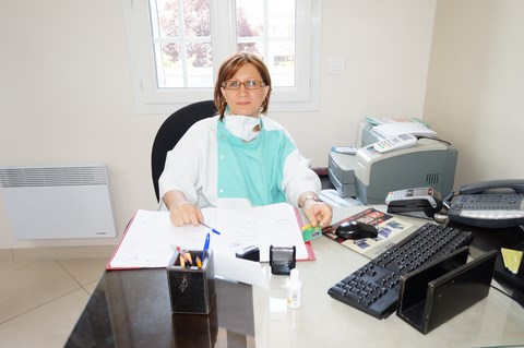 Dr Karen Sitbon-Lugassy, Dentiste Persan